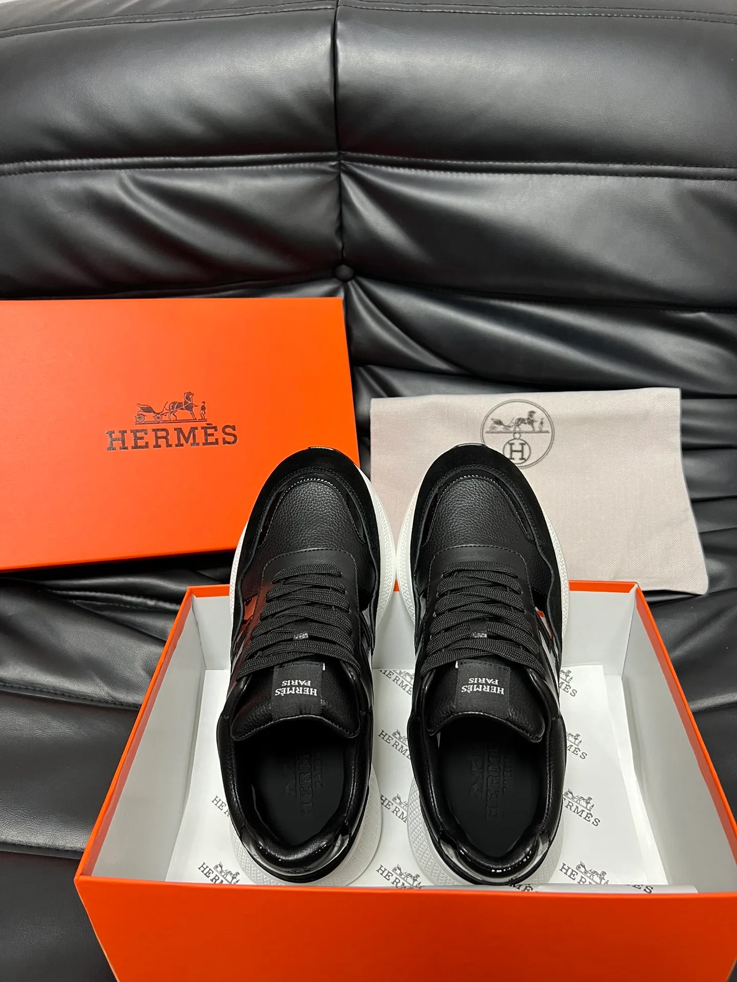 [HERMES] Hermès men's shoes 💰520💰 - High-end quality original order - Upper: 🔝 tumbled calfskin, suede calfskin, shoe body sewn with H pattern - Lining: water-dyed cowhide - Outsole: ultra-light T men's shoes 💰U foam rubber; two-color molded outsole - Super high quality control, fine workmanship: highlighted (high-end, luxury, grade) -Size : 39-44 (38, 45 can be customized)
